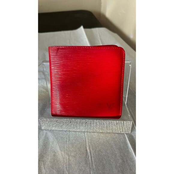 Louis Vuitton red epi Marco bifold wallet